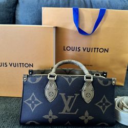 Louis Vuitton Purse