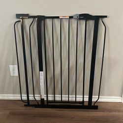 Regalo Black Extra Tall Metal Pet Gate 2”L X 36.5” W X 36” H