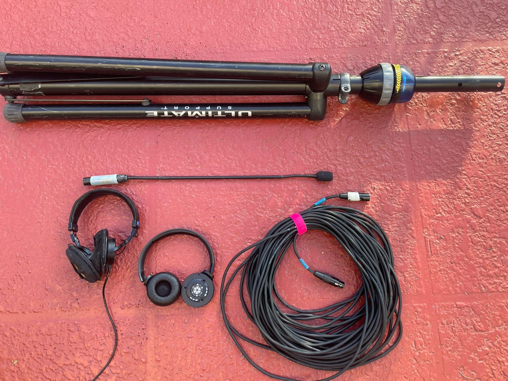 4 PC Audio Speaker Stand Mic Long XLR Cables