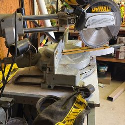 DEWALT Skill Table Saw