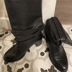 Women’s Shoes/Boots Size 8M