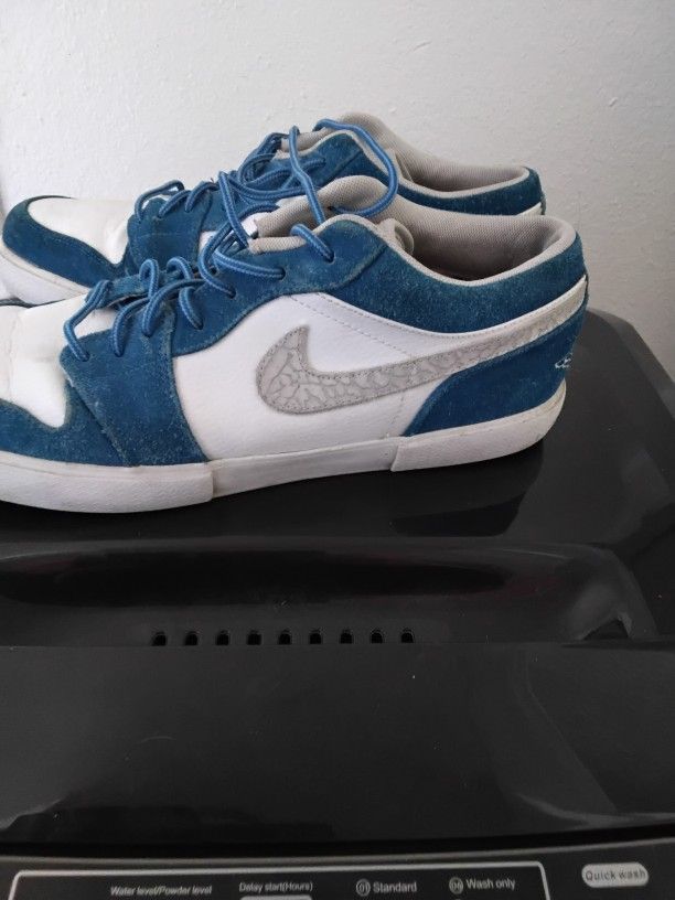 Air Jordan 1 Retro V.1