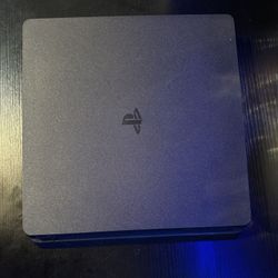 PS4 Slim Console 