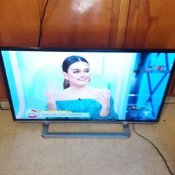 40" TOSHIBA LED HDTV 1080P 