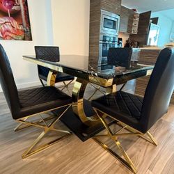 Dinning Table And 4 Chairs