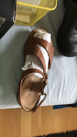 Trotters Riva Sandals