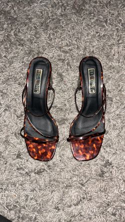 Billini Yazmin Heels size 7