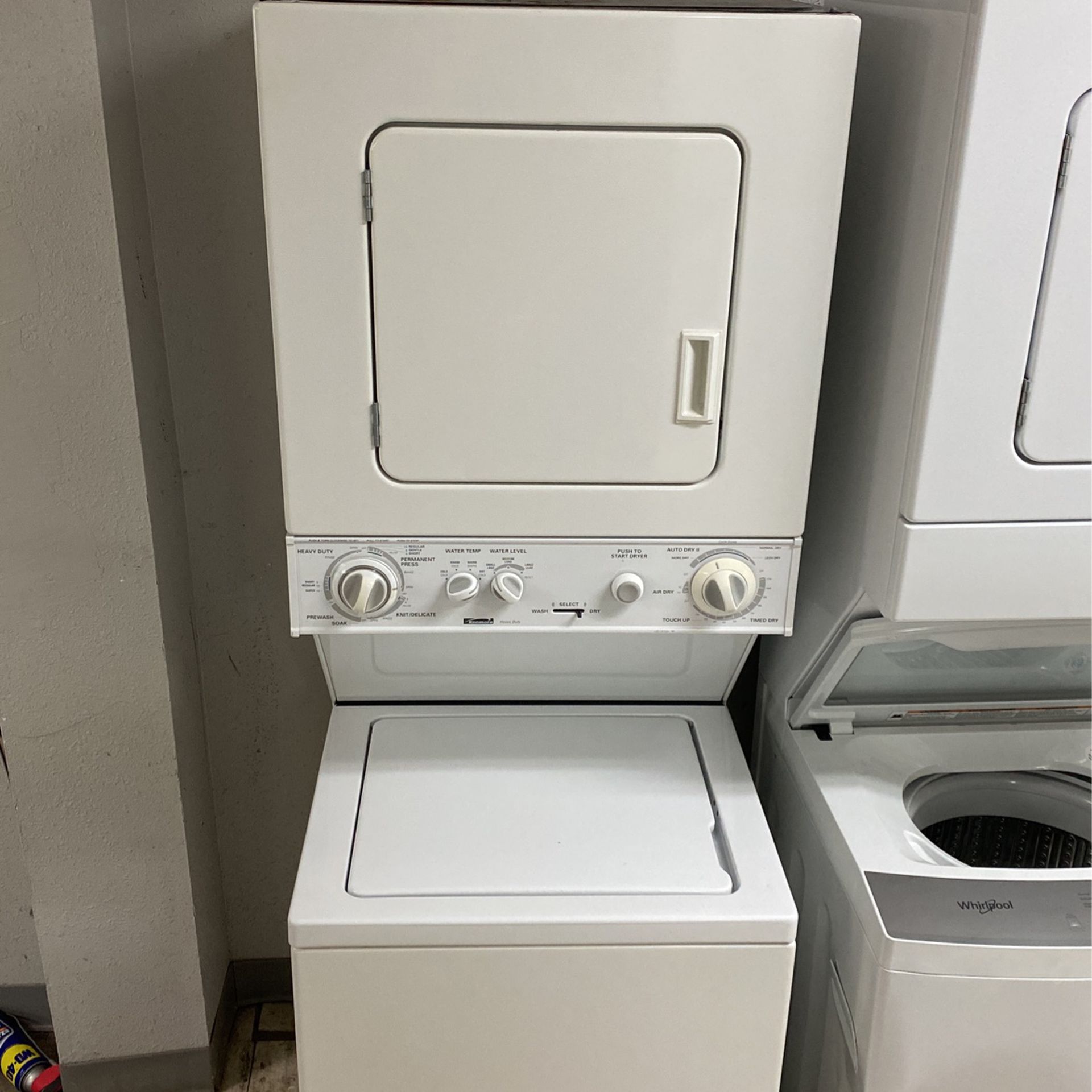 Apartment Size Stackable Washer/dryer 120v