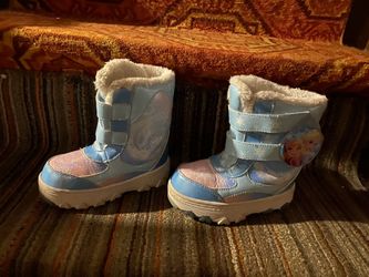 Girls frozen boots size 9