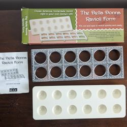 The Della Donna Ravioli Form