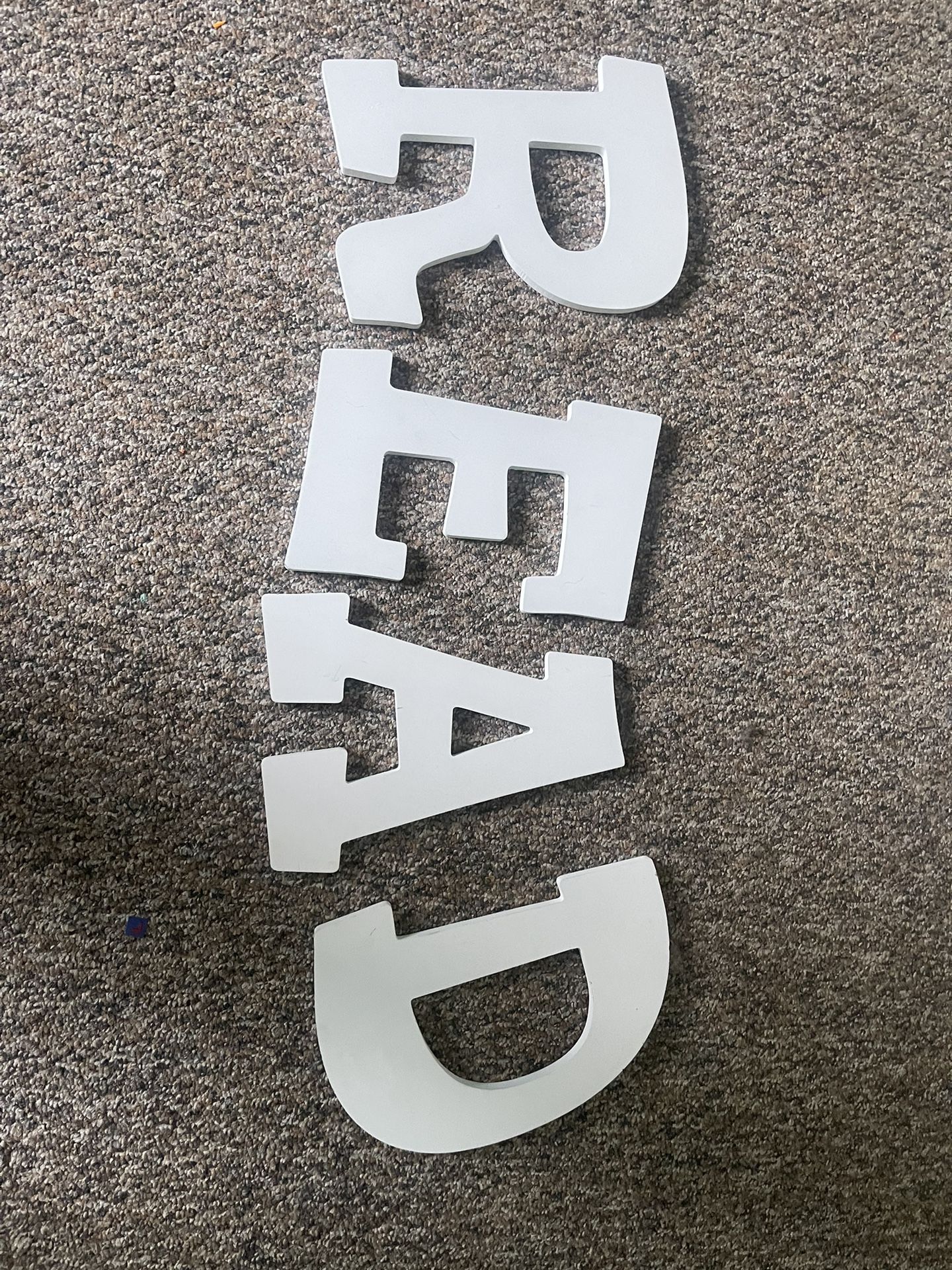 Read Letters Wall Decor