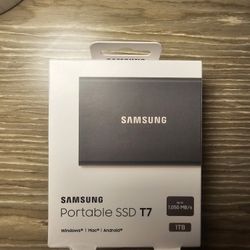 Samsung Portable 1 TB Hard drive SSD T7 USB 3.2