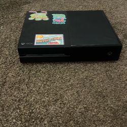 Xbox one in good condition and I wanna trade it for a PS4