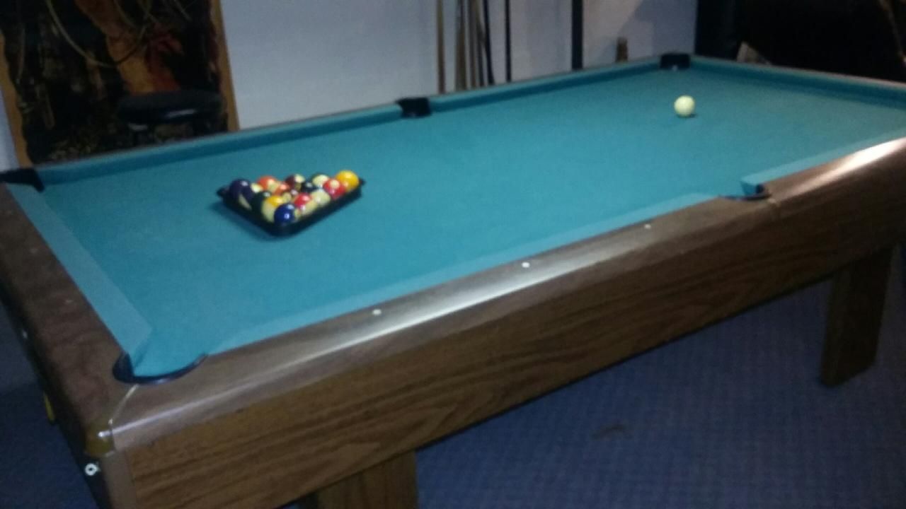 Briarwood IV by Brunswick pool table for sale. Felt and bumpers have normal wear. Asking 200.00 obo