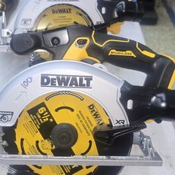 NEW DEWALT 20V BRUSHLESS 6-½" CIRCULAR SAW 100$ TOOL ONLY 