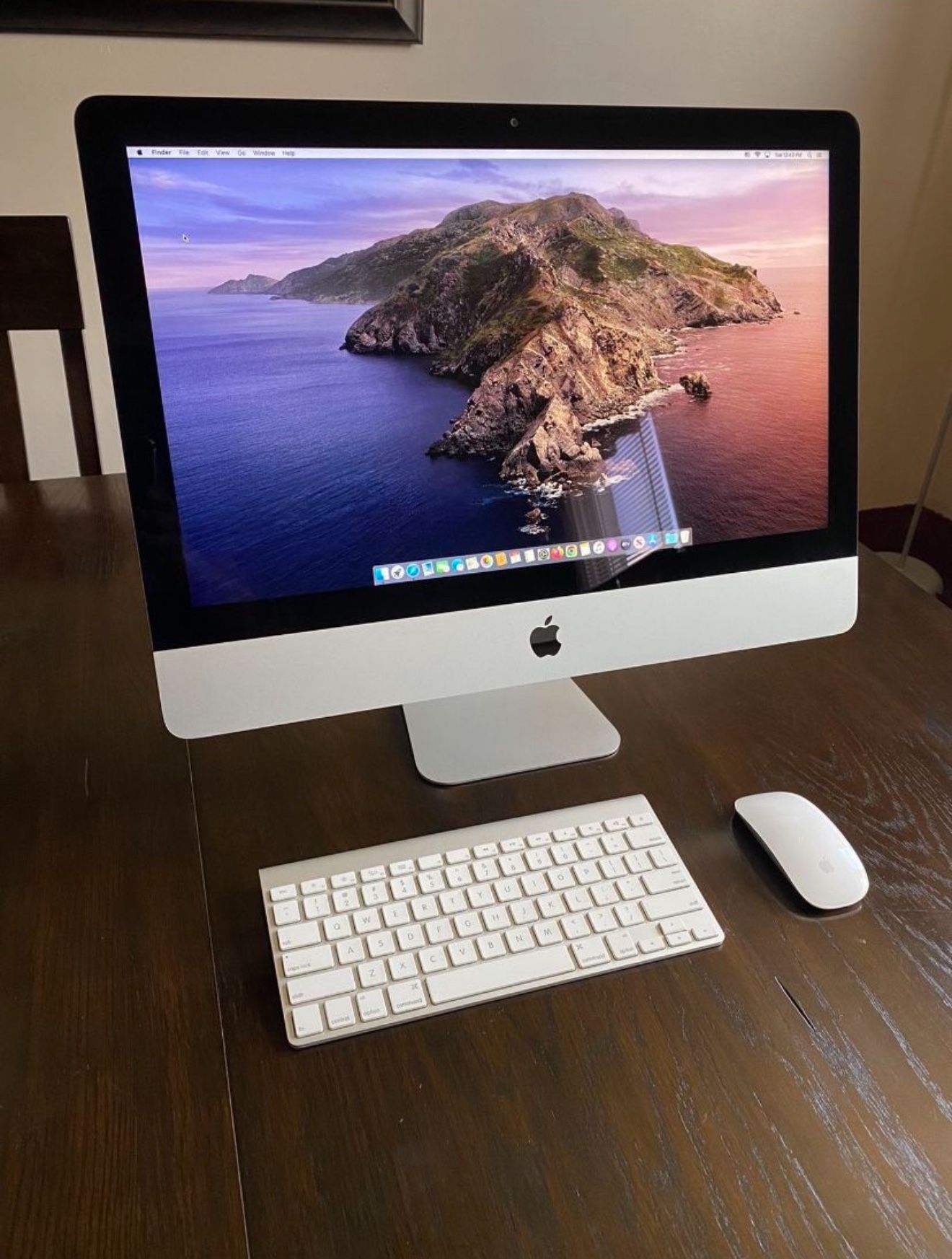 Apple iMac All In One Desktop Computer Bundle Very Slim And Sleek LOOK