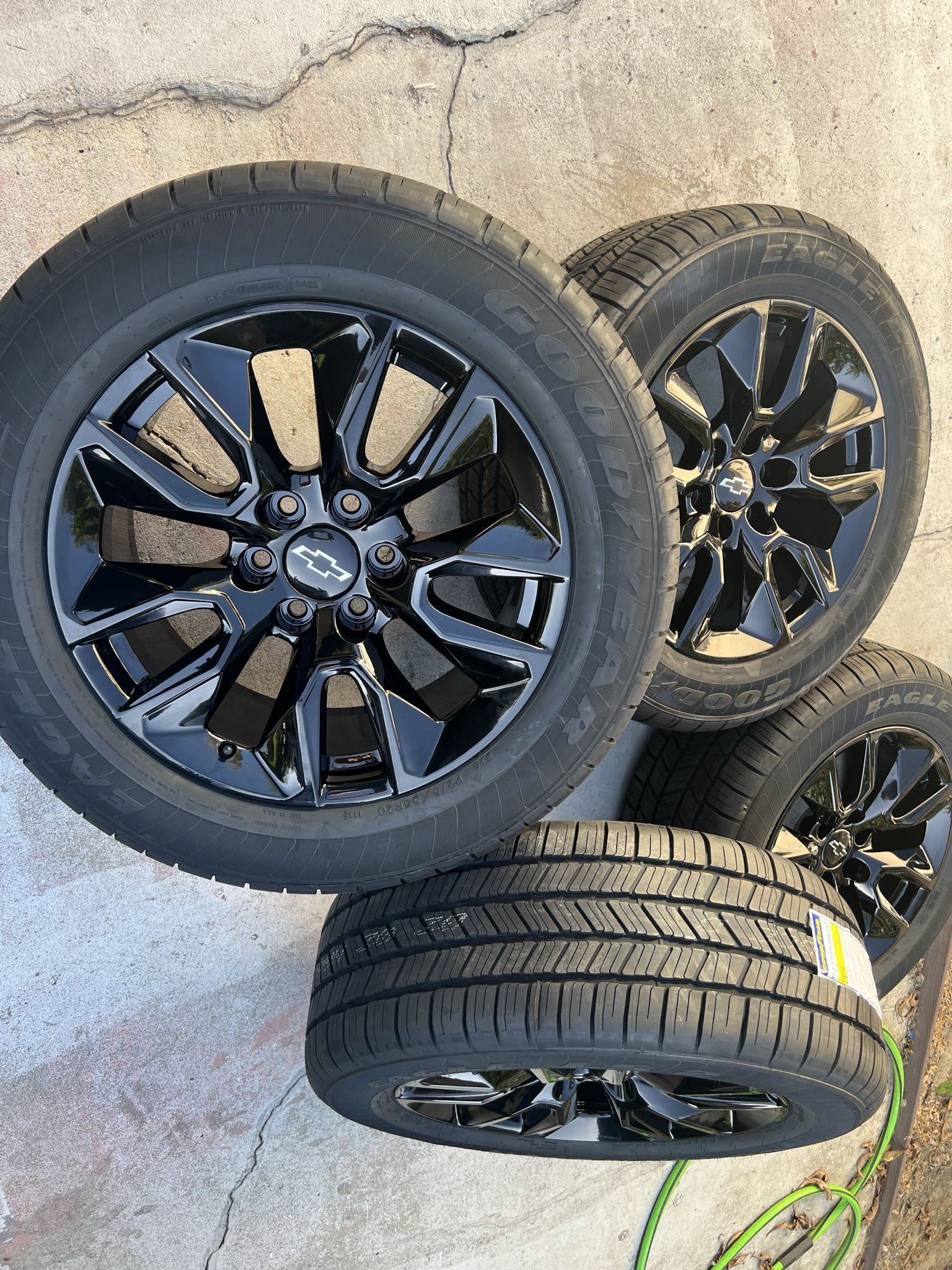 New Chevy Silverado Rims And Tires 20” OEM Factory Wheels Rines Y Llantas Nuevas Para Chevy Silverado Tahoe Z71 RST GMC Sierra Yukon