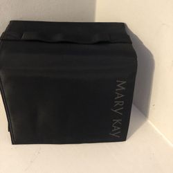 MARY KAY roll up bag