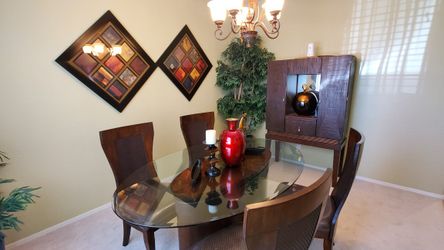Dinning room table