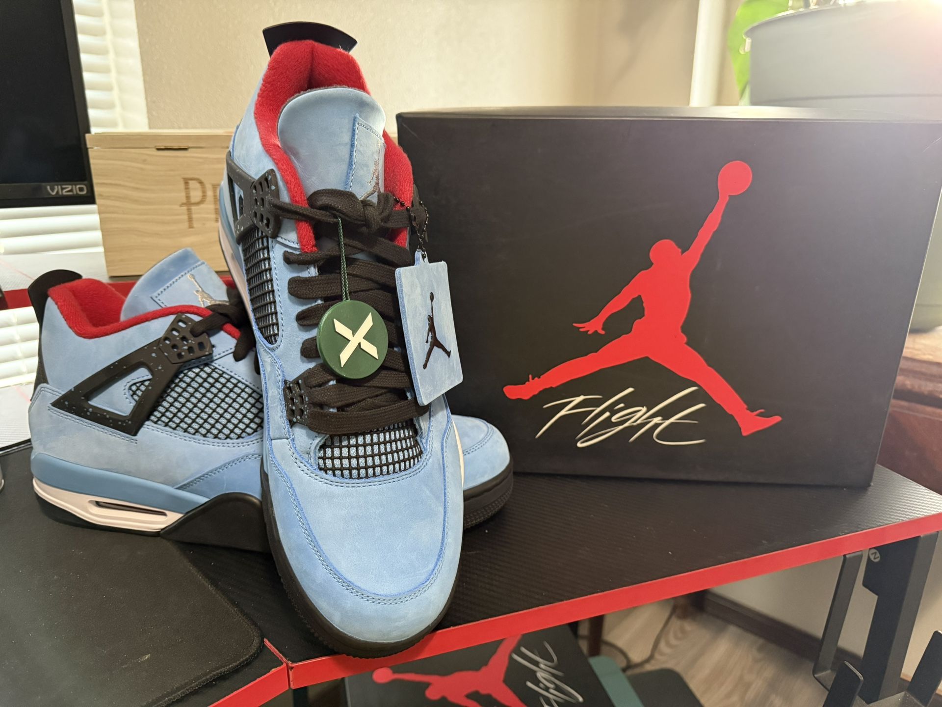 Jordan 4