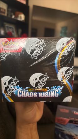 Chaos rising Pokémon booster display