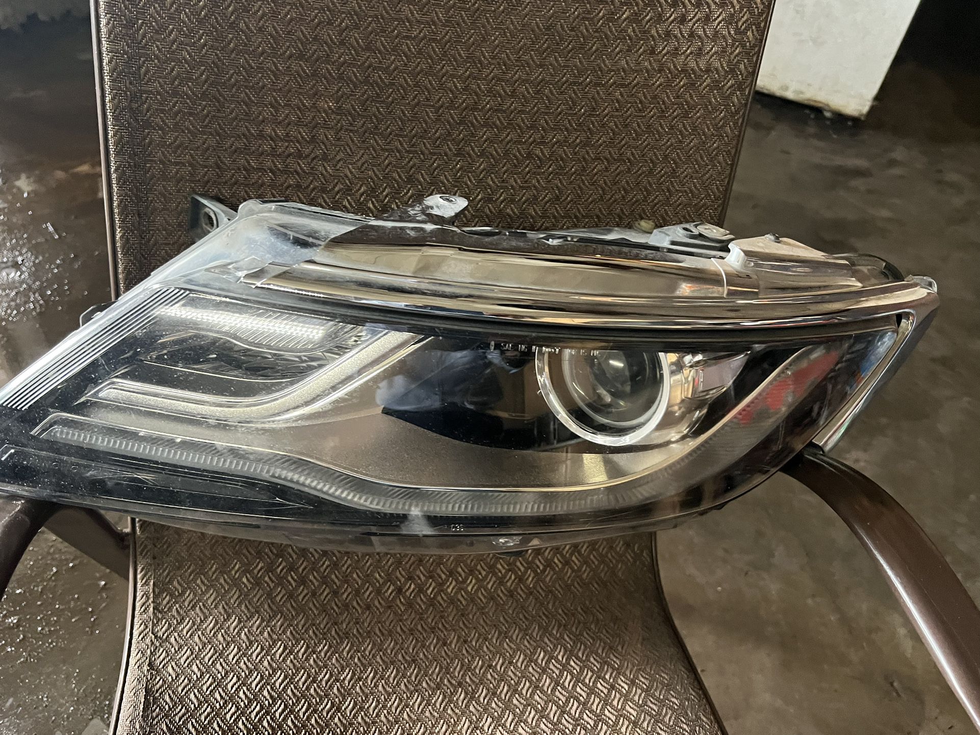 (contact info removed) Lincoln Mkc Left Headlight Oem