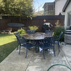 Outdoor Table & Chairs “Free”