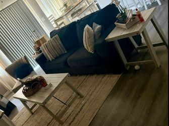 Sofa/Chair/tables