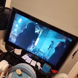 40" Samsung Flat Screen