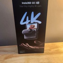 Insta360 Go 3S 4k 128gb camera handheld floor model