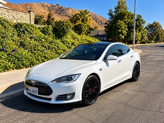 2015 Tesla Model S