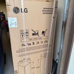 LG 6.0 cu. ft. Single Door Refrigerator with Inverter Compressor and Pocket Handle in Platinum Silver