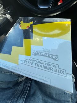 Celebrations pokemon center etb