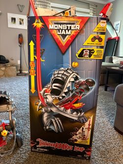 Thunderroarus Drop Monster Jam