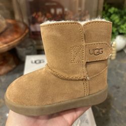 Girl Ugg Boots 