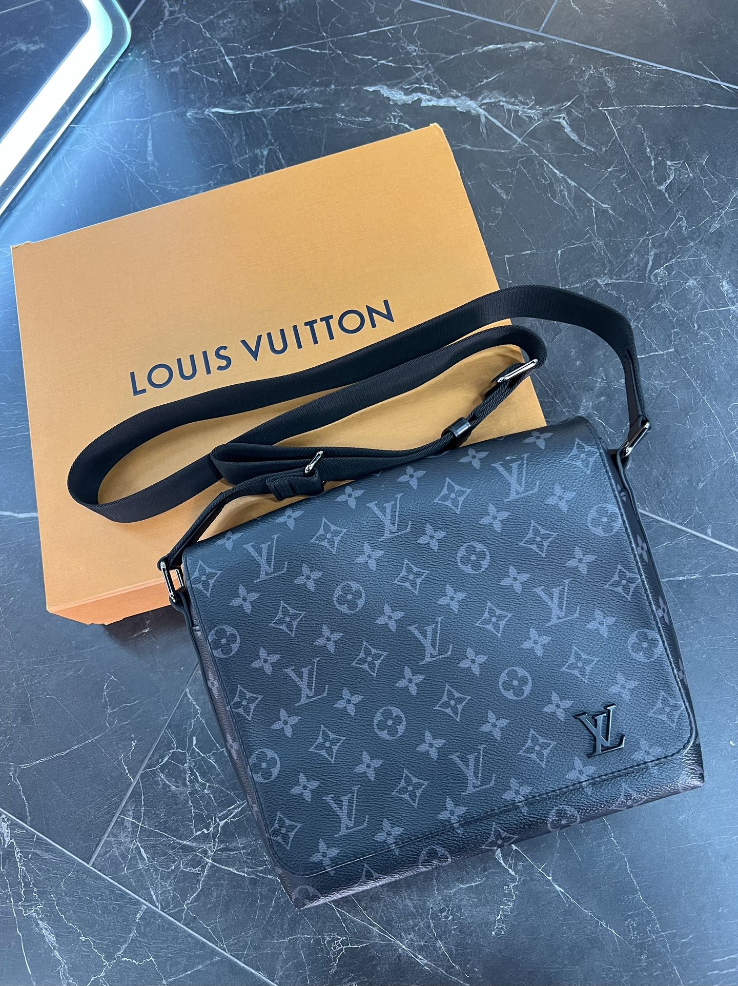 Louis Vuitton Messenger District Monogram Eclipse PM Noir Black