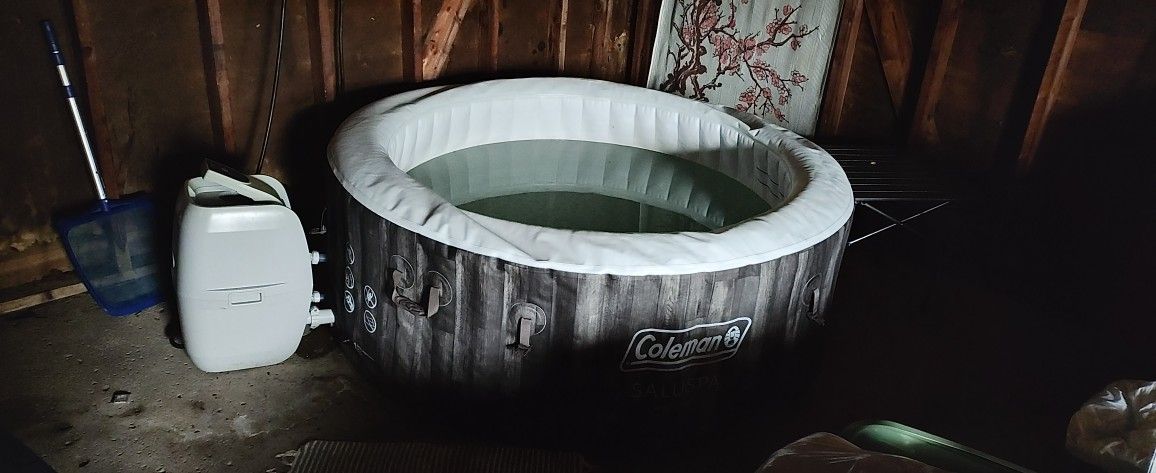 Coleman Hot tub