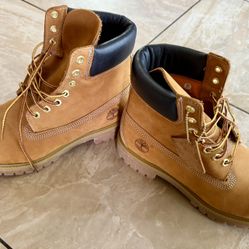  TIMBERLAND BOOTS MEN SIZE 9.5 