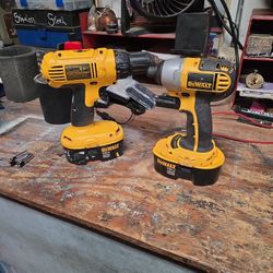 DEWALT18V  1/2 DRILL & 1/4 IMPACT DRIVER