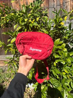 Supreme fanny pack