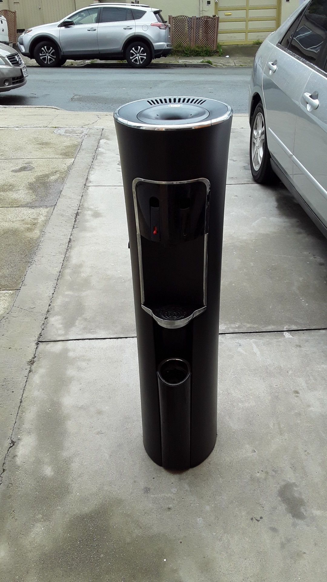 Water cooler