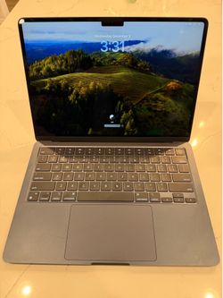 Apple MacBook Air 13” M3 8GB RAM 512GB SSD