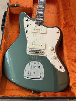Fender American Vintage II 1966 Jazzmaster Electric Guitar - Sherwood Green
