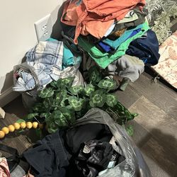 Boy Clothes / Girl Clothes  