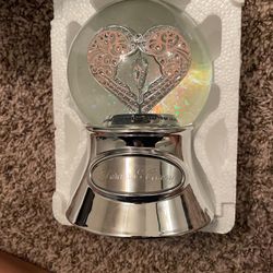 Valentines Day Gift Snow globe 