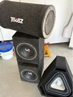 Speaker boxer