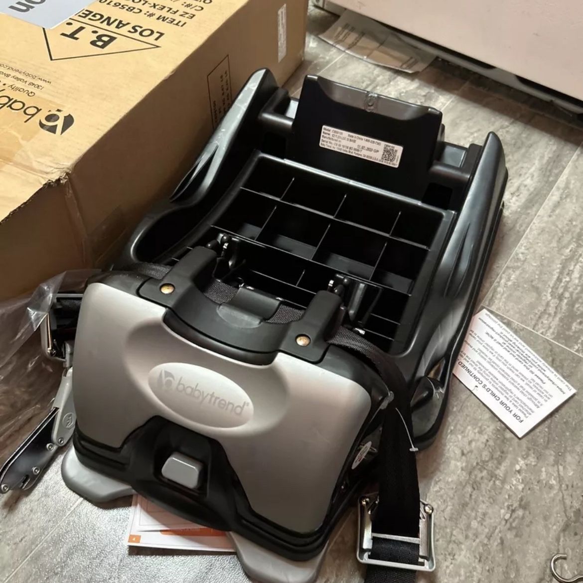 Baby Trend EZ Flex Loc 32 Infant Car Seat Base Black CB56100 for Sale in Las Vegas NV OfferUp