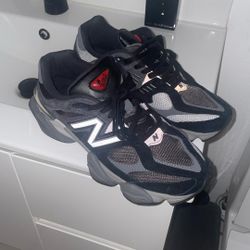 New balance 9060 10wemon 8.5 men
