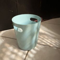 Trash Can 