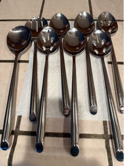 Set of 8 serving spoons